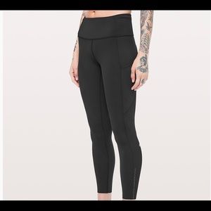 Lululemon Black “fast and free II” 25in size 6